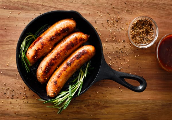 sausages-in-cast-iron-skillet